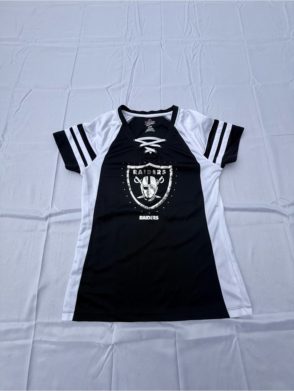 #38 Majestic fan fashion Raiders shirt size(m)